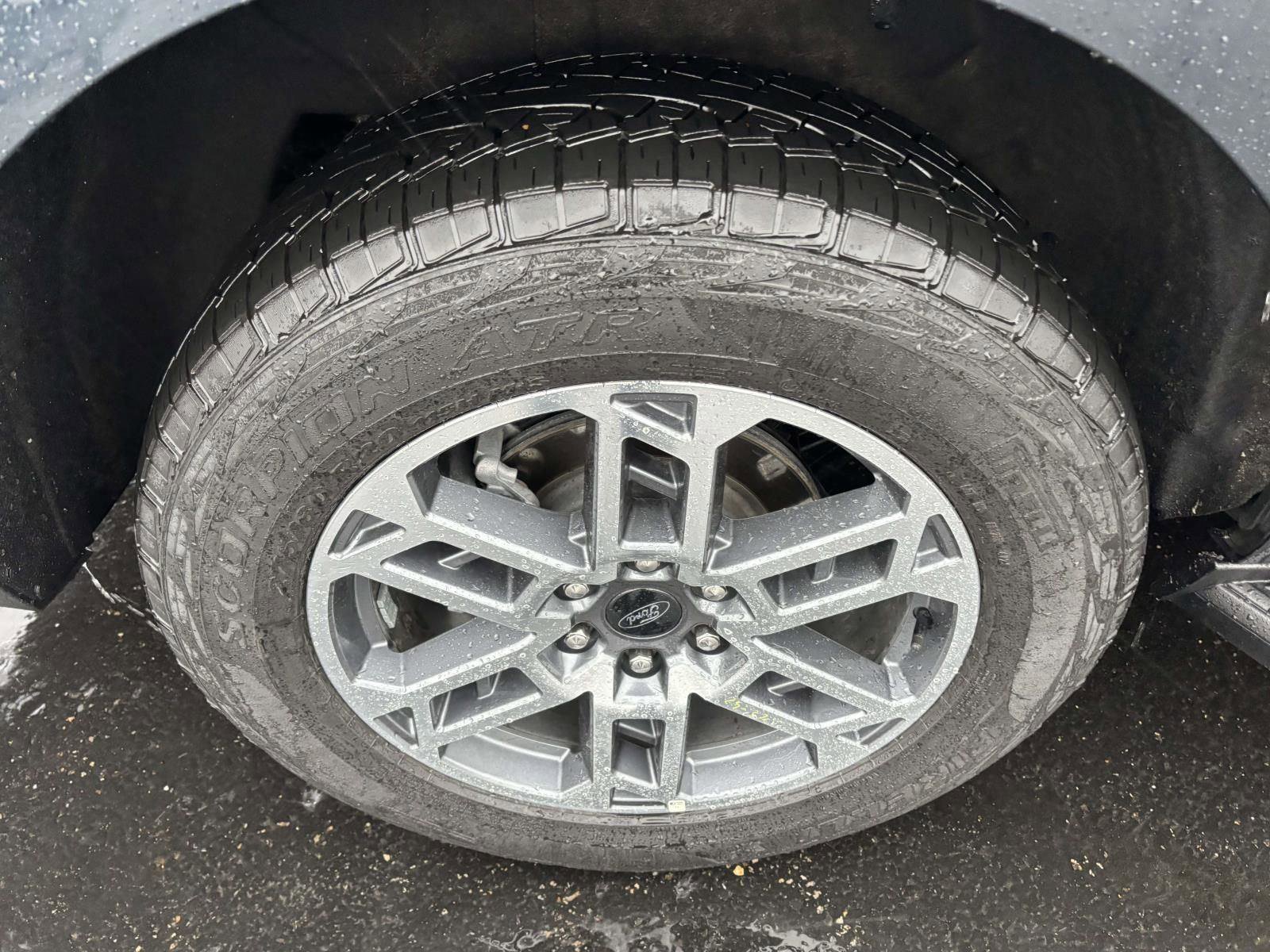 Used 2025 Ford Expedition Max Active AWD/4WD image 12