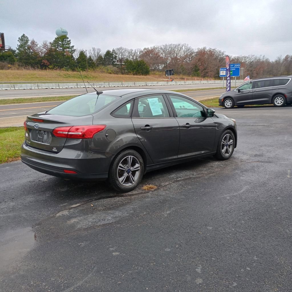 Used 2017 Ford Focus SE image 5