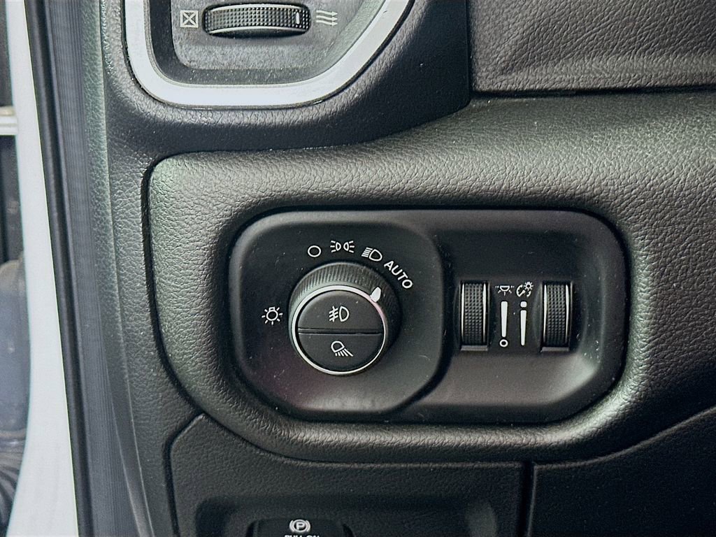 Used 2019 RAM 1500 Big Horn image 10