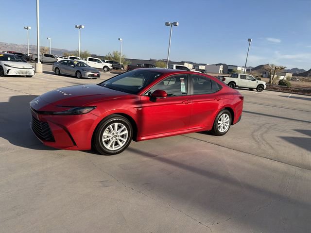 Used 2025 Toyota Camry LE FWD image 8