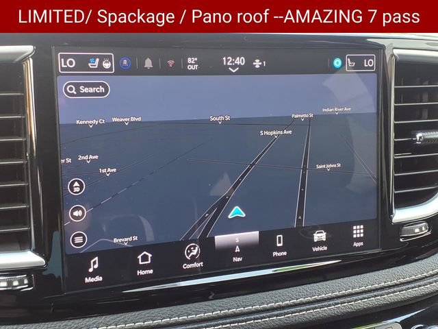 Used 2025 Chrysler Pacifica Limited FWD image 12