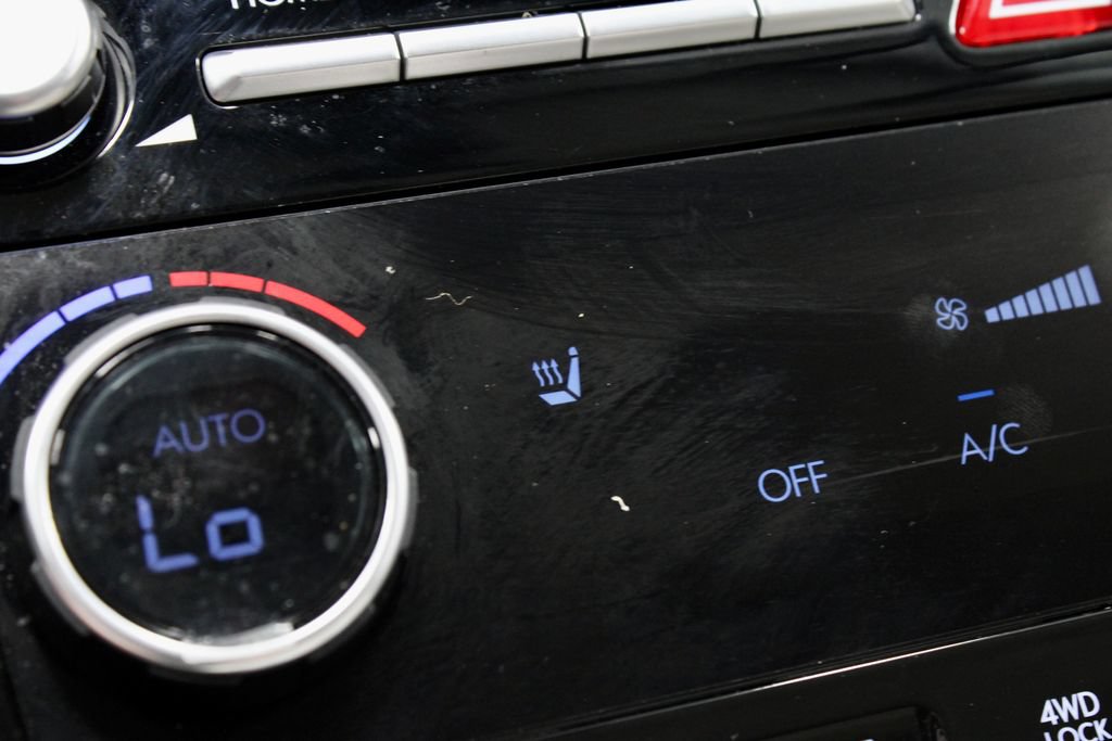 Certified 2024 Hyundai Santa Fe SEL AWD/4WD image 4