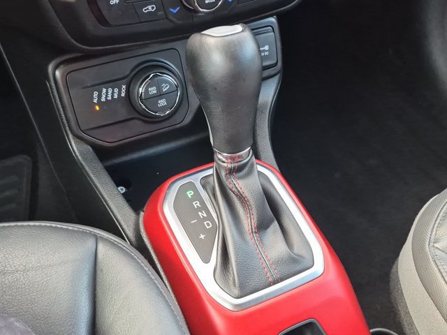 Used 2019 Jeep Renegade Trailhawk AWD/4WD image 15
