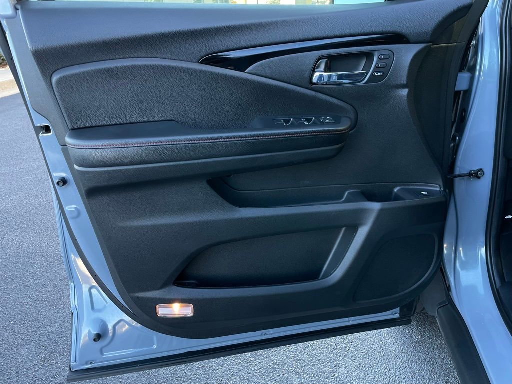 Certified 2023 Honda Ridgeline Black Edition image 24