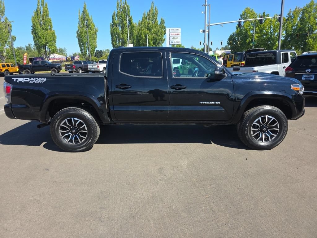 Used 2022 Toyota Tacoma TRD Sport AWD/4WD image 6