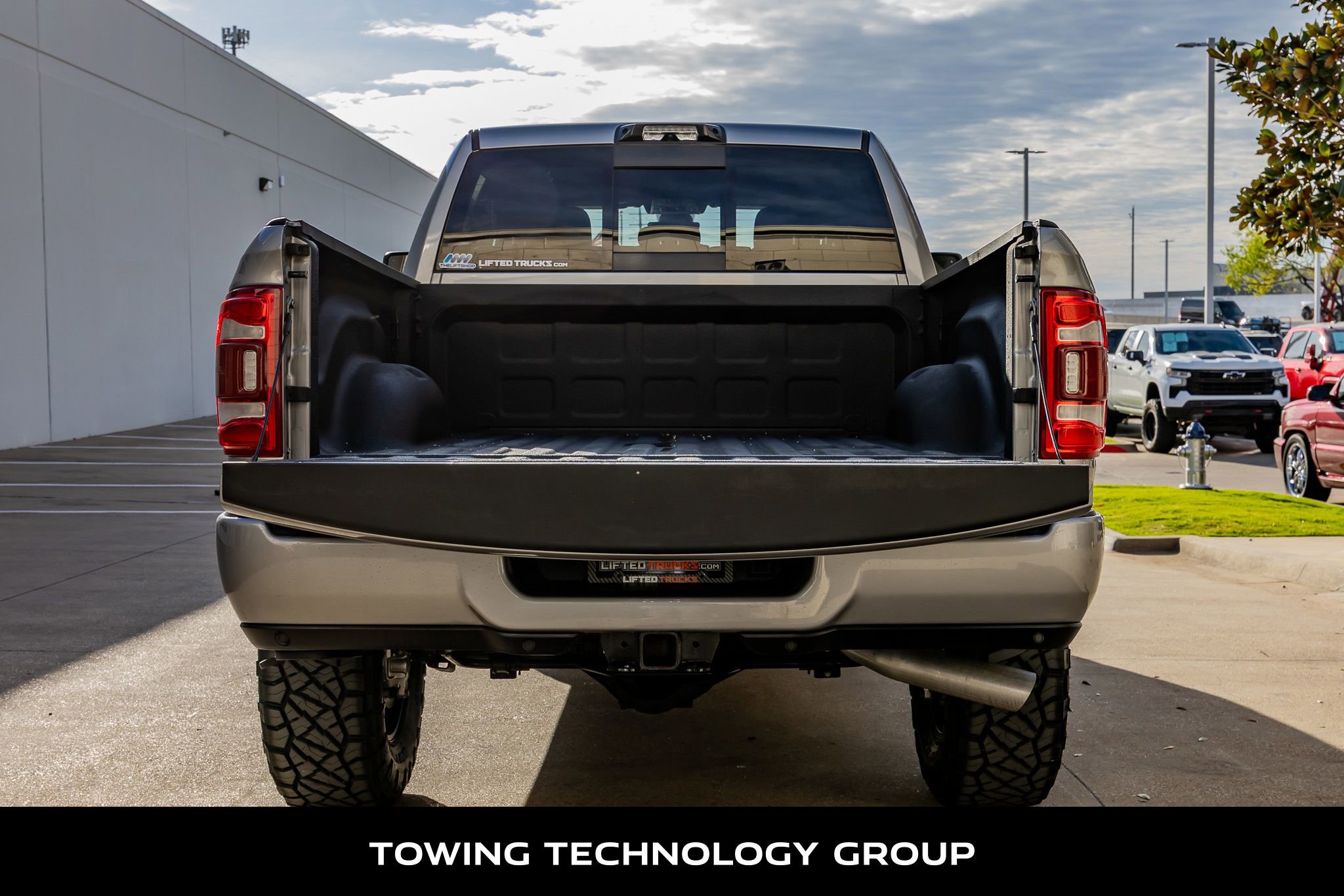 Used 2024 RAM 2500 Big Horn w/ Level 2 Equipment Group AWD/4WD image 8