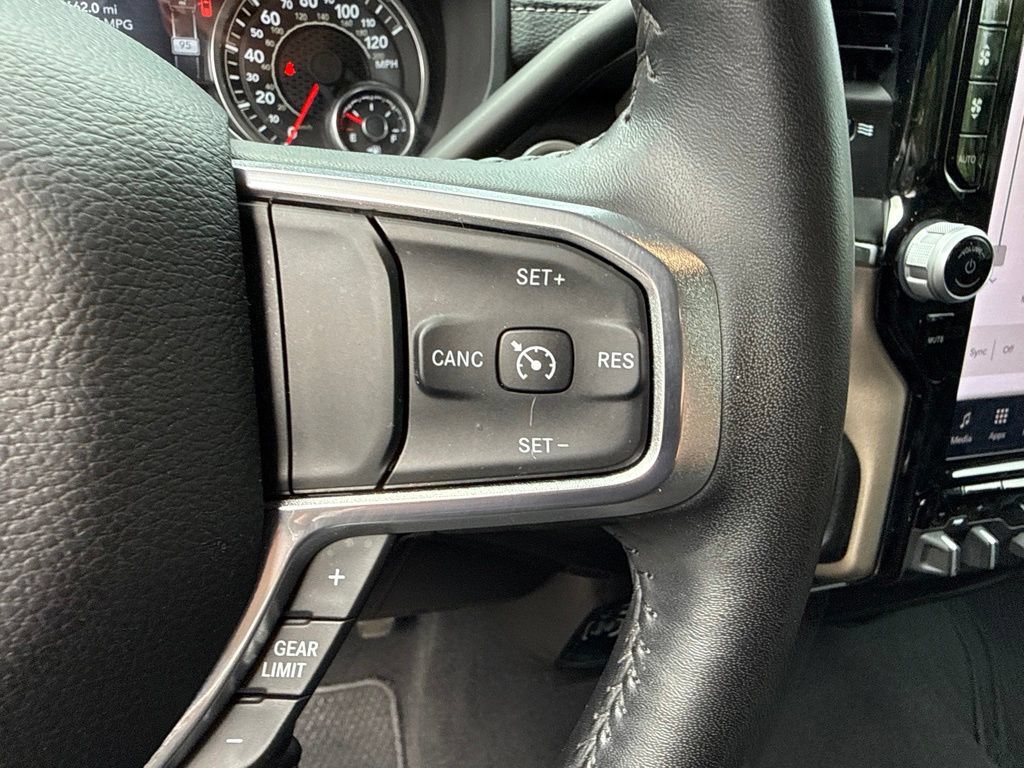 Used 2024 RAM 2500 Laramie AWD/4WD image 28