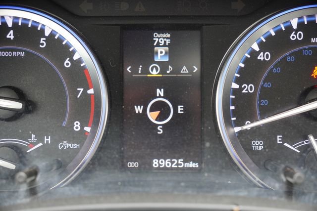 Used 2016 Toyota Highlander XLE AWD/4WD image 9