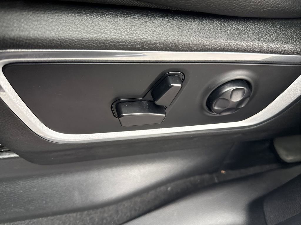 Used 2019 RAM 1500 Laramie AWD/4WD image 36