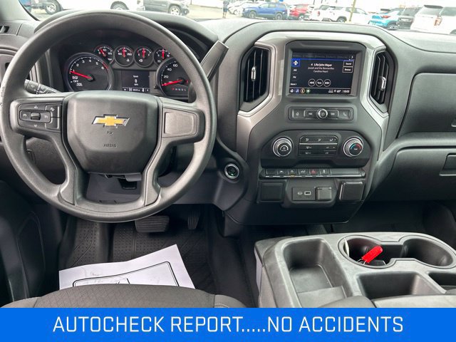Used 2022 Chevrolet Silverado 1500 Custom AWD/4WD image 2