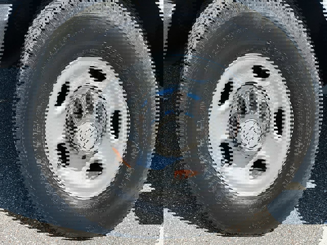 Used 2018 Chevrolet Express 3500 LT w/ LT Preferred Equipment Group image 11