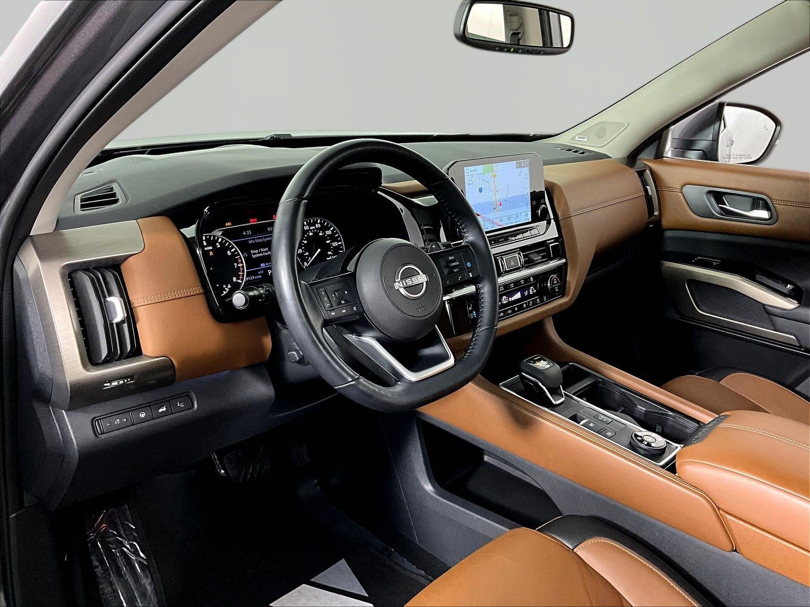 Certified 2022 Nissan Pathfinder Platinum AWD/4WD image 17