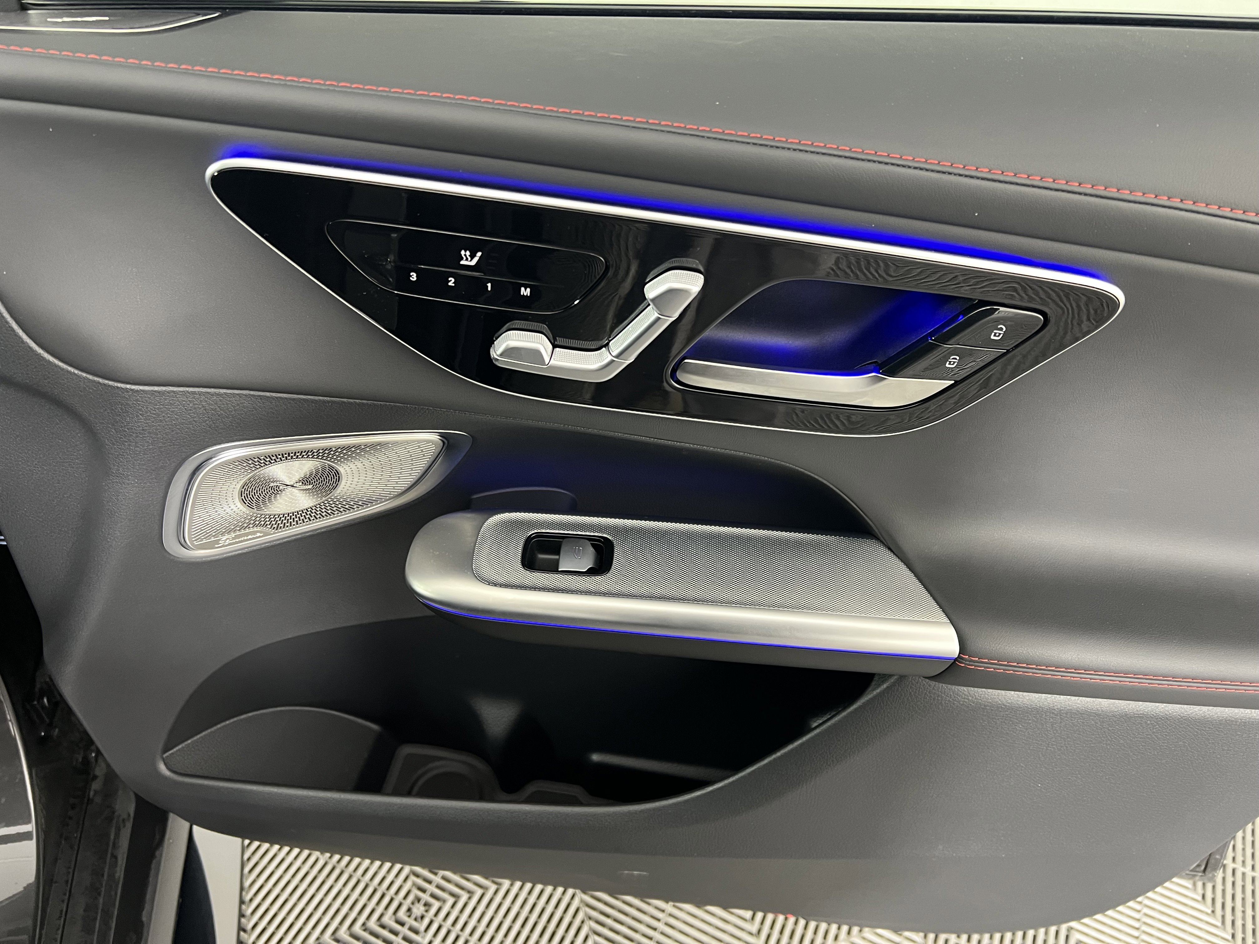 Certified 2024 Mercedes-Benz GLC 43 AMG 4MATIC image 25