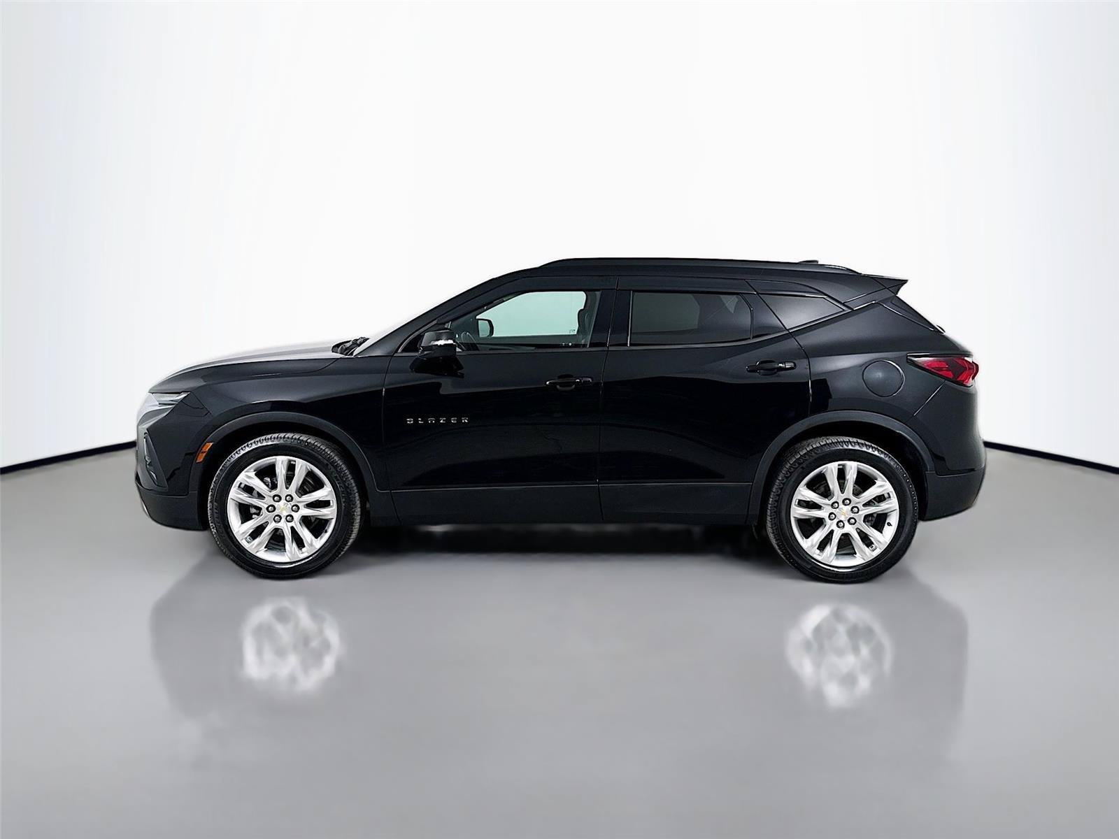 Used 2019 Chevrolet Blazer LT w/ Sun and Wheels Package AWD/4WD image 6