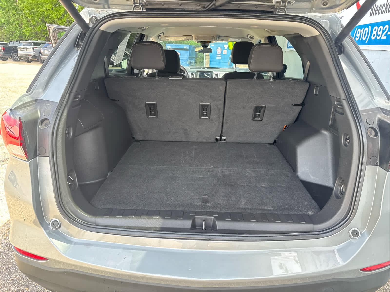 Used 2023 Chevrolet Equinox LT w/ Driver Convenience Package FWD image 33