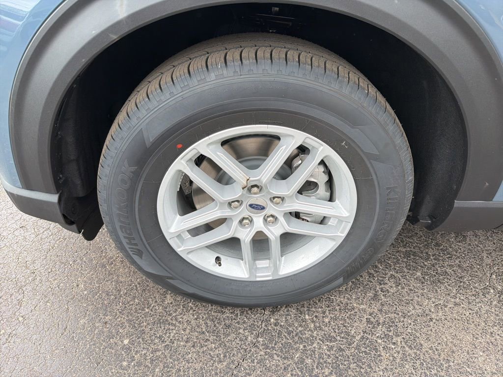 New 2026 Ford Explorer Active image 16