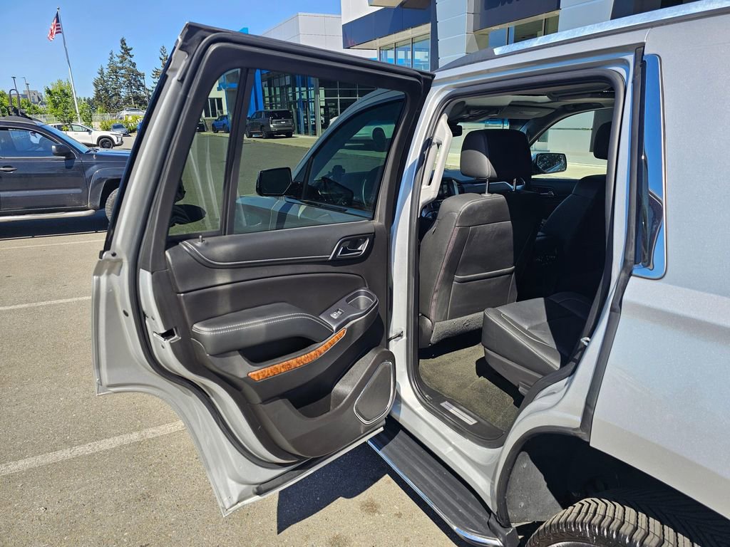 Used 2017 Chevrolet Tahoe Premier AWD/4WD image 16