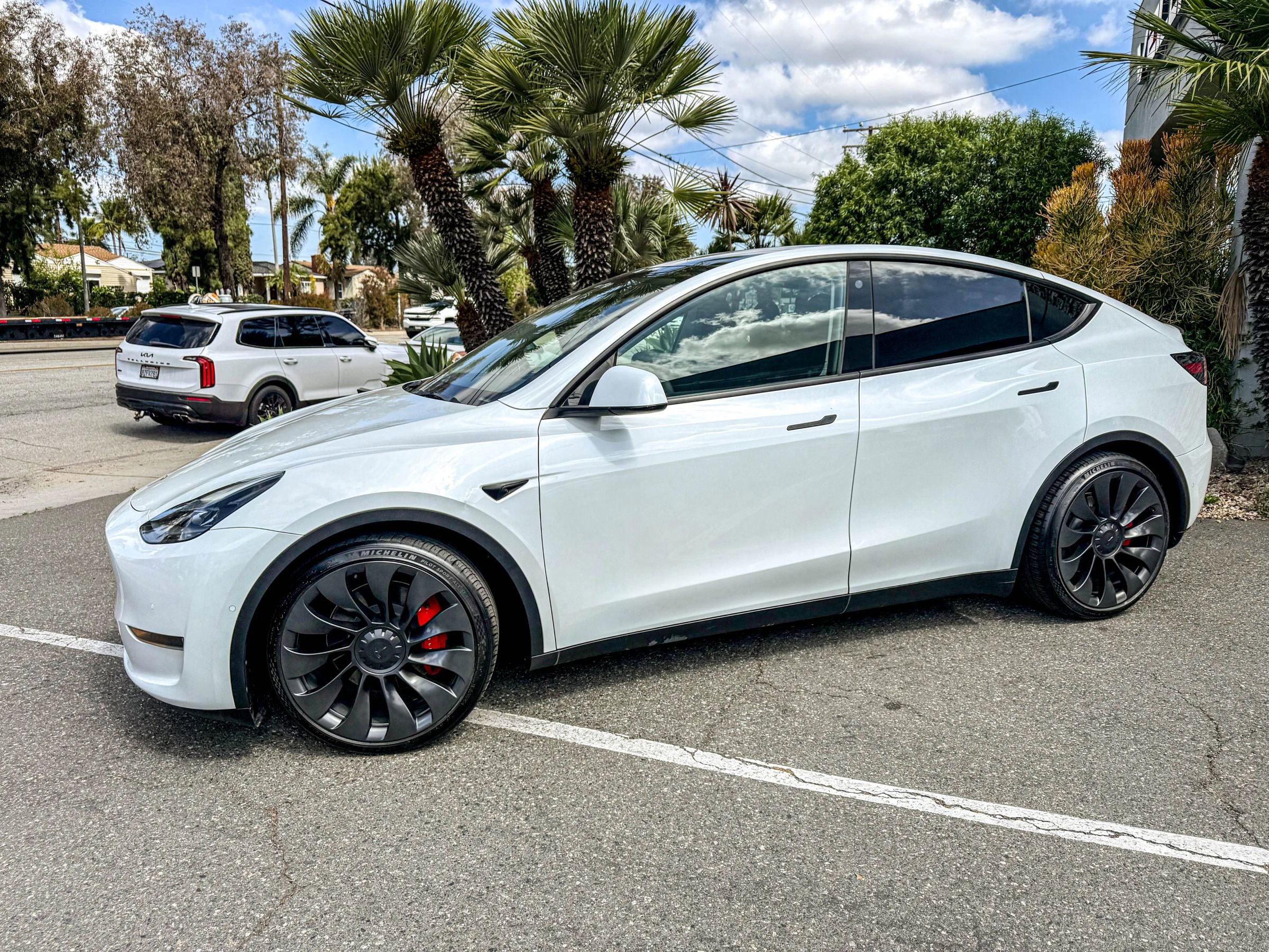 Used 2022 Tesla Model Y Performance AWD/4WD image 6