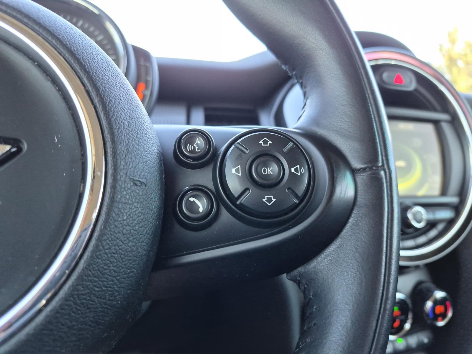 Used 2018 MINI Cooper 2-Door Hardtop FWD image 20
