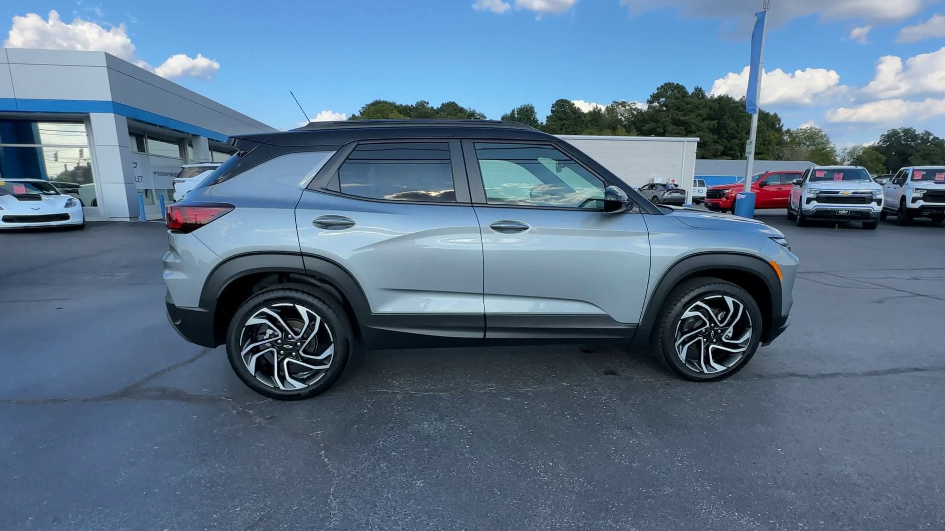 Certified 2024 Chevrolet TrailBlazer RS w/ Convenience Package AWD/4WD image 9