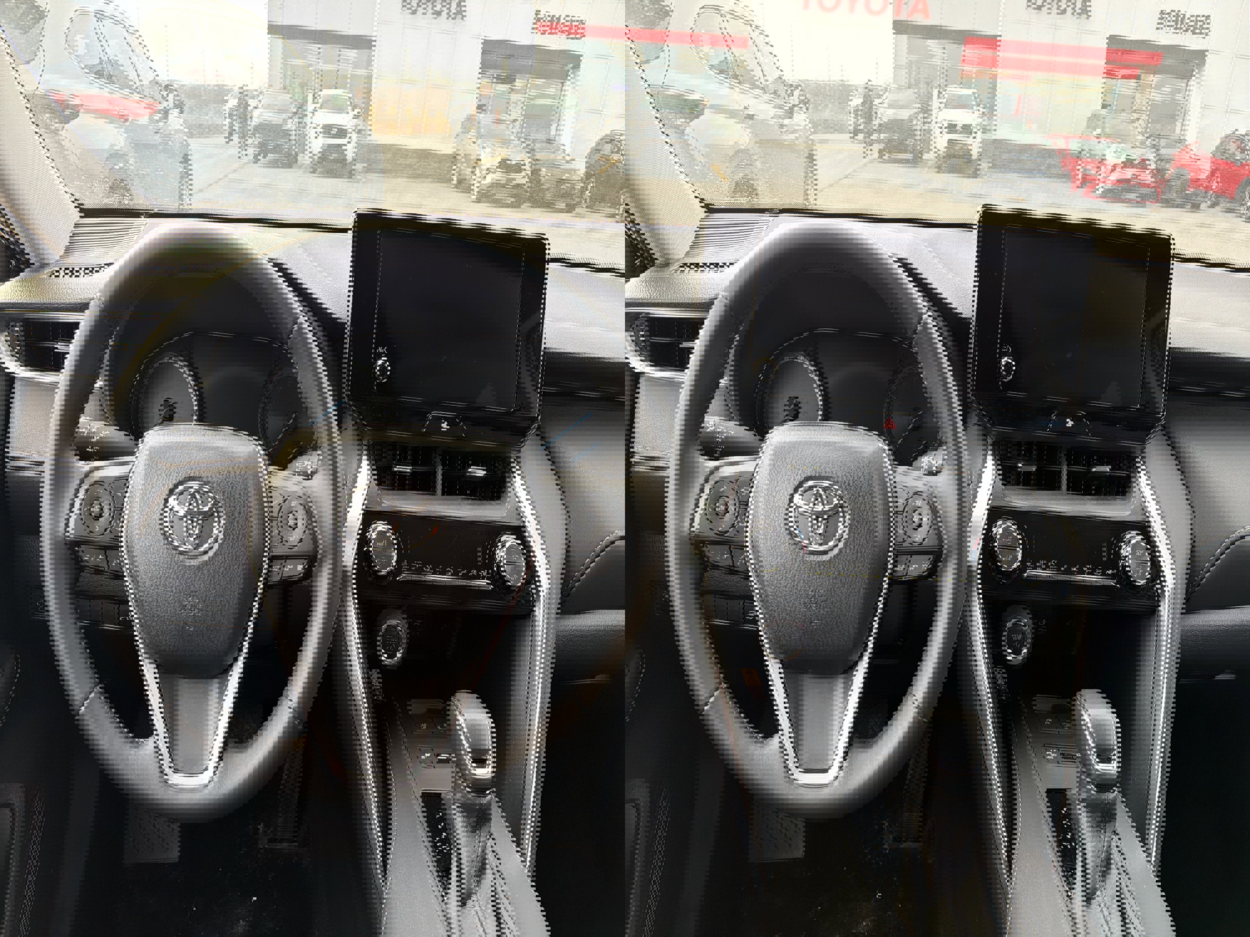 Used 2023 Toyota Venza LE image 11