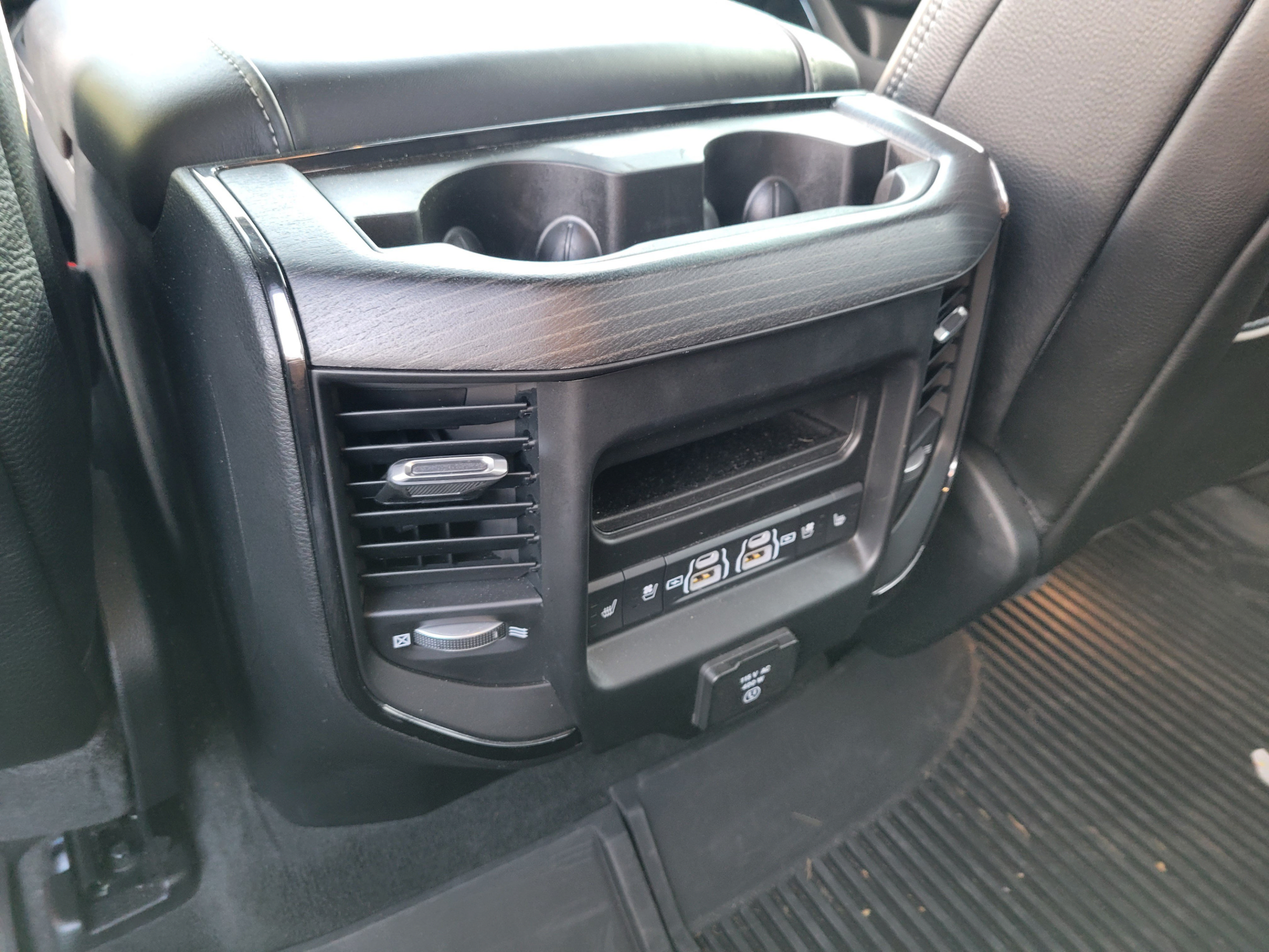 Used 2023 RAM 1500 Limited AWD/4WD image 15