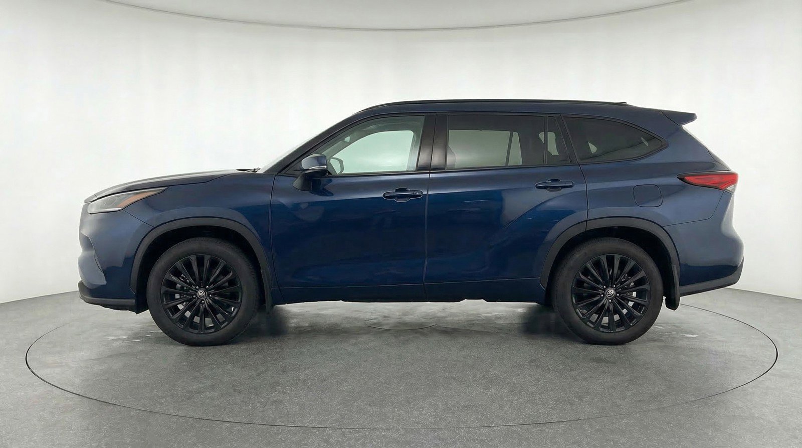 Used 2025 Toyota Highlander XSE image 5