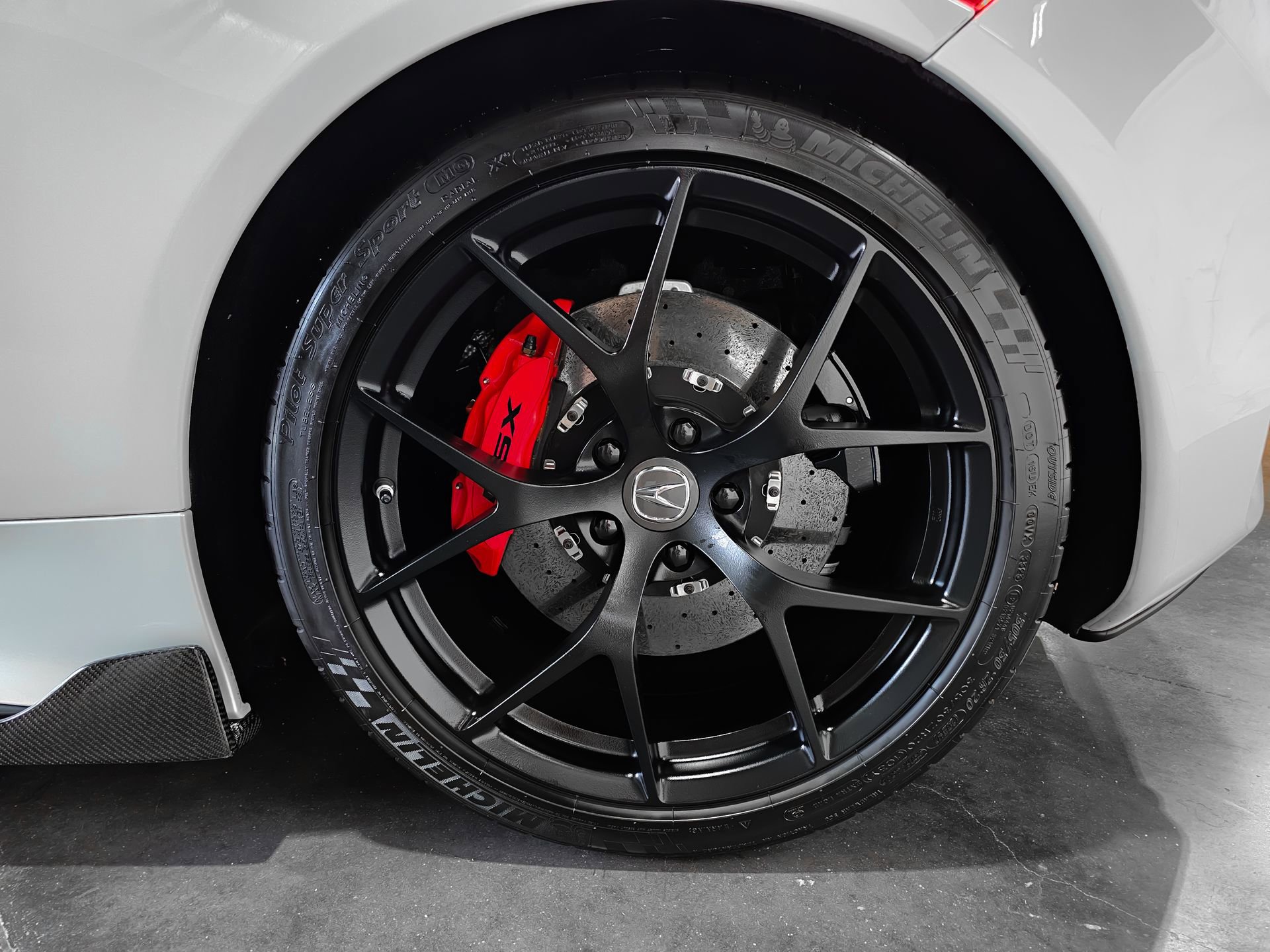 Used 2017 Acura NSX AWD/4WD image 42