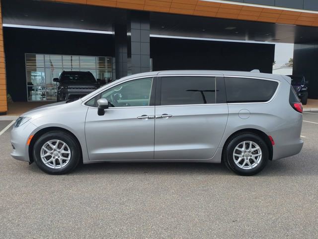 Used 2018 Chrysler Pacifica Touring w/ Security Group image 7
