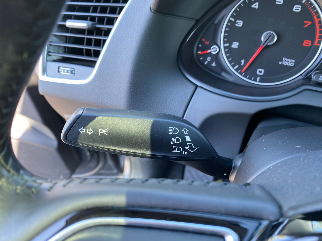 Used 2015 Audi Q5 3.0T Premium Plus w/ Technology Package image 32