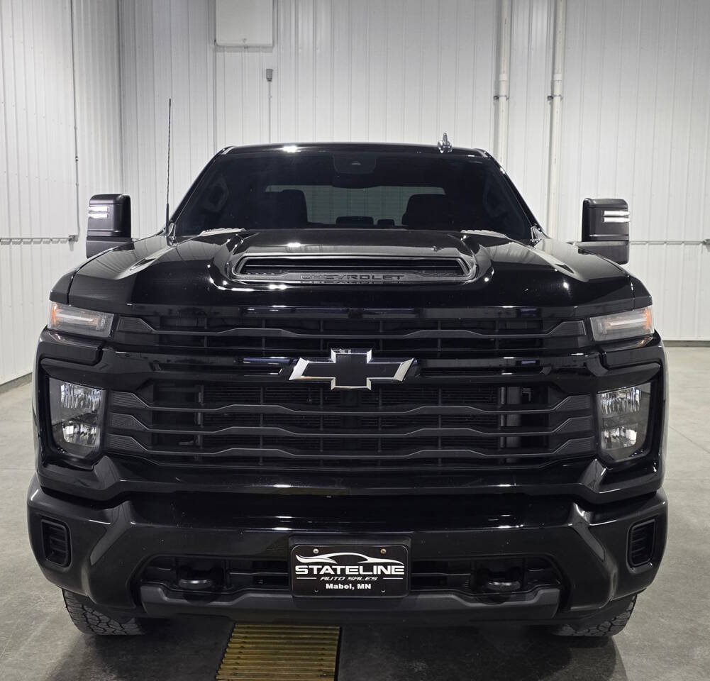 Used 2024 Chevrolet Silverado 2500 Custom w/ Custom Convenience Package AWD/4WD image 3