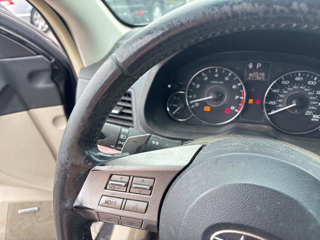 Used 2011 Subaru Outback 3.6R Limited image 36