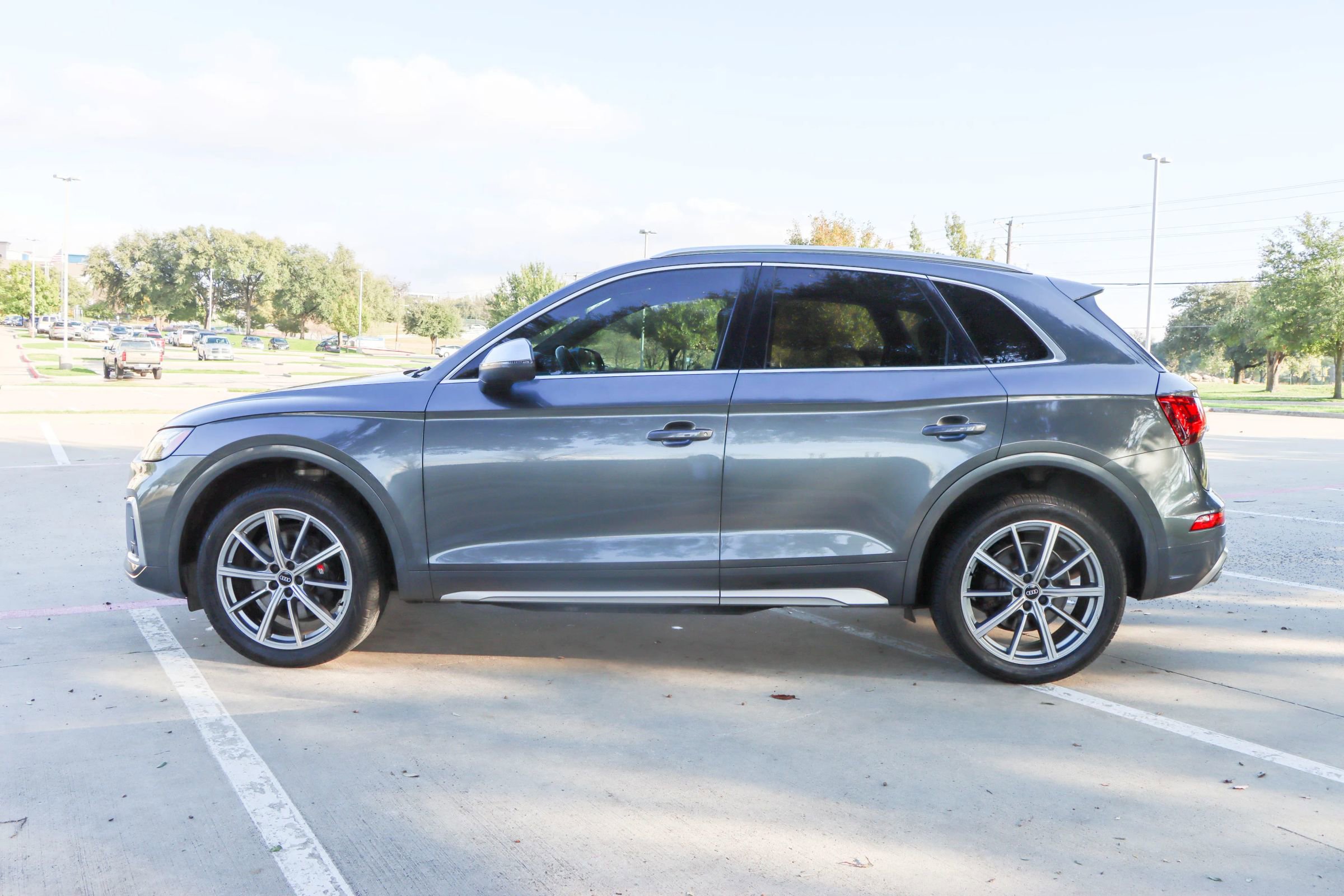 Used 2021 Audi SQ5 Premium Plus w/ Premium Plus Package image 4