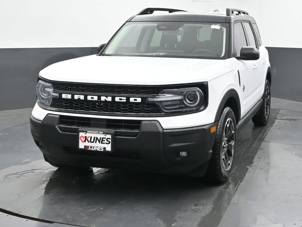 New 2025 Ford Bronco Sport Outer Banks image 3