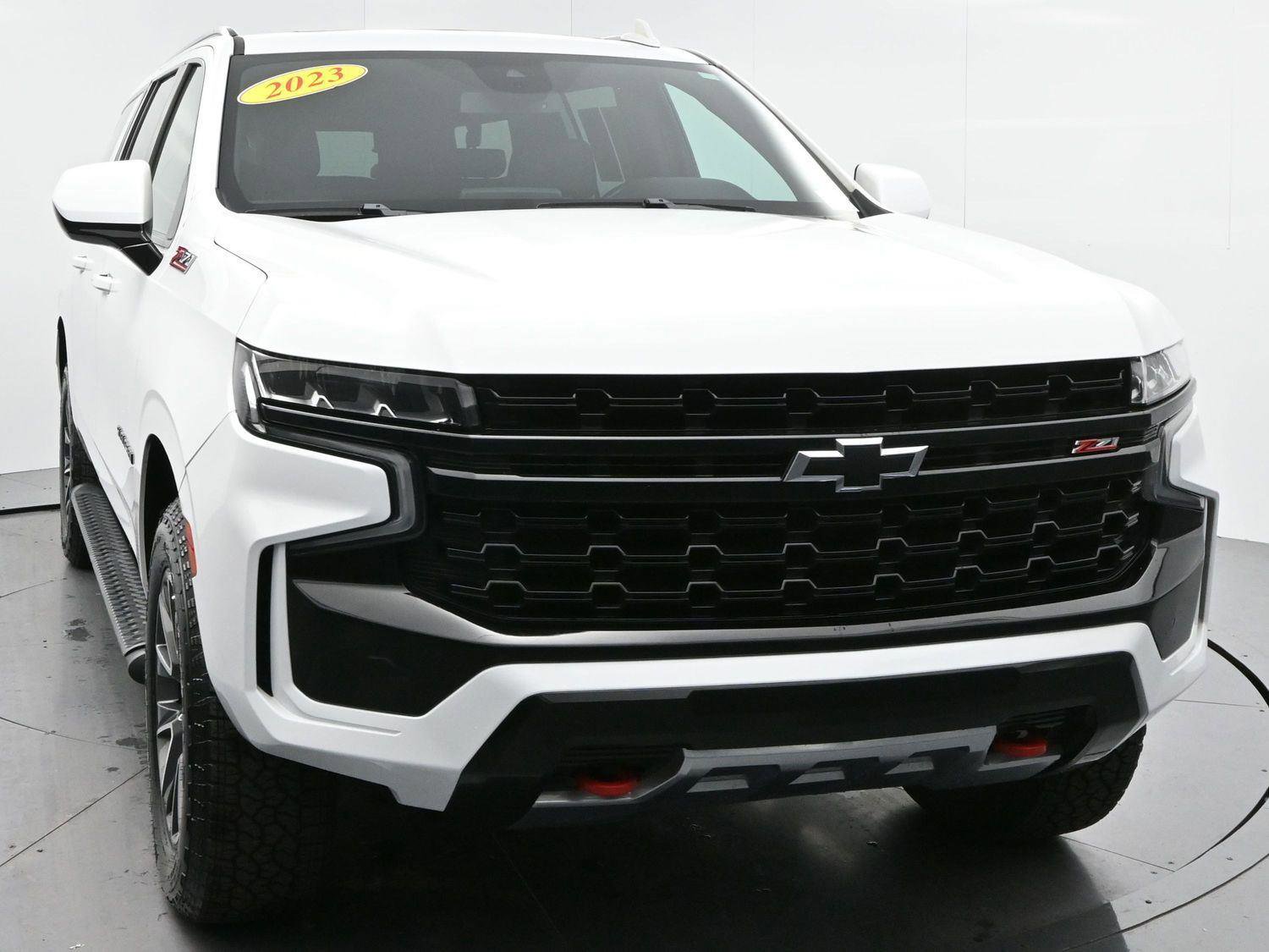 Used 2023 Chevrolet Suburban Z71 AWD/4WD image 2
