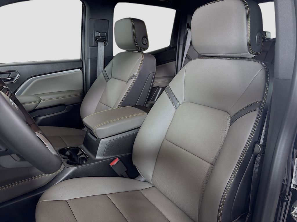 New 2026 Chevrolet Colorado ZR2 w/ Midnight Edition AWD/4WD image 20
