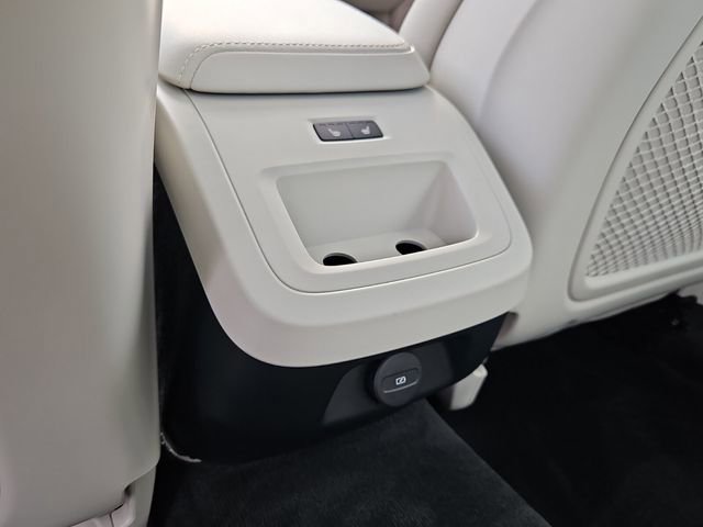 Used 2024 Volvo S60 B5 Core image 16