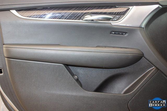 Used 2025 Cadillac XT6 Premium Luxury image 25