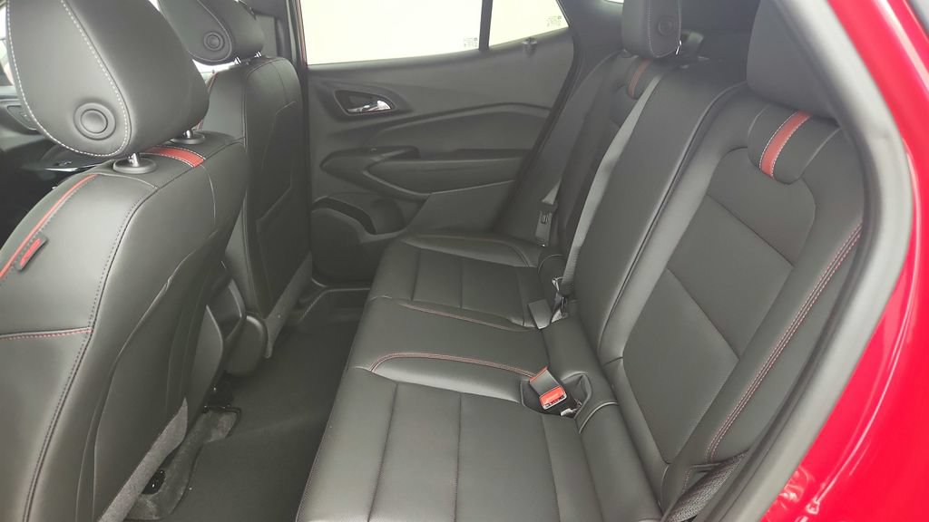 New 2026 Chevrolet Trax RS w/ Sunroof Package FWD image 20