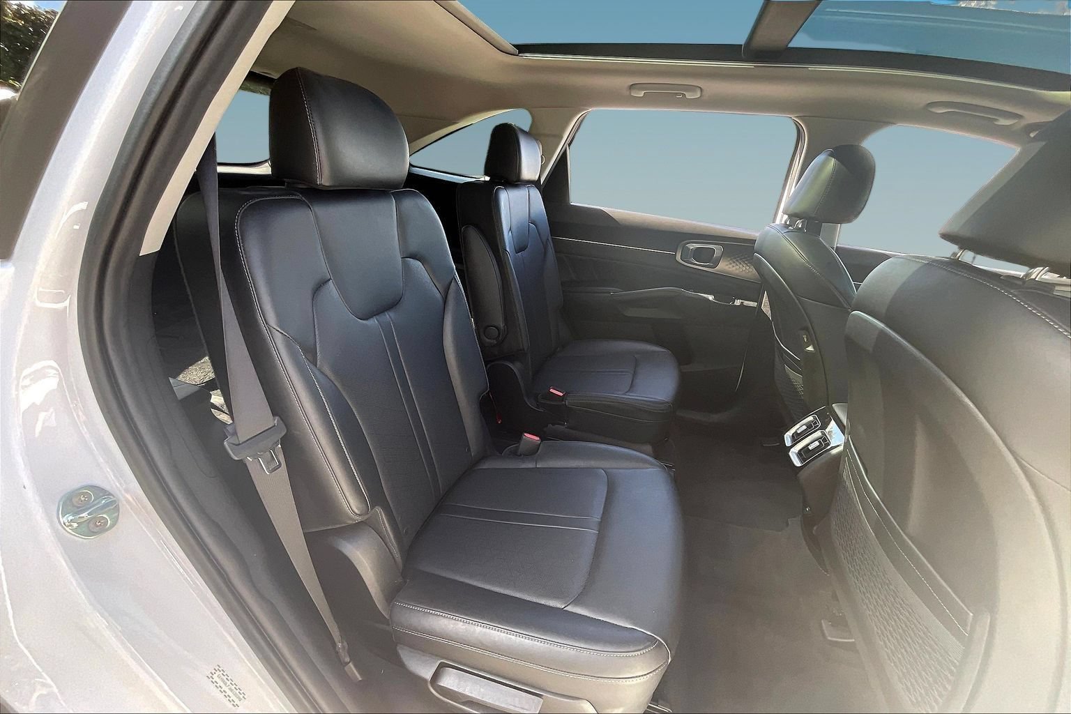 Used 2022 Kia Sorento SX AWD/4WD image 25