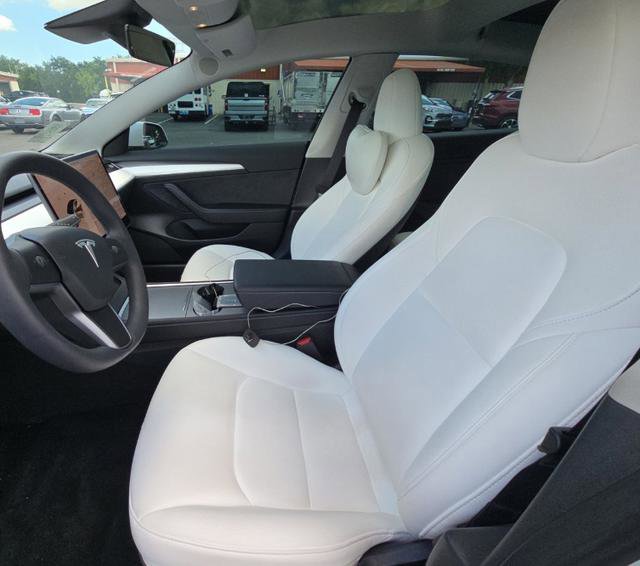 Used 2023 Tesla Model 3 Standard Range RWD image 3