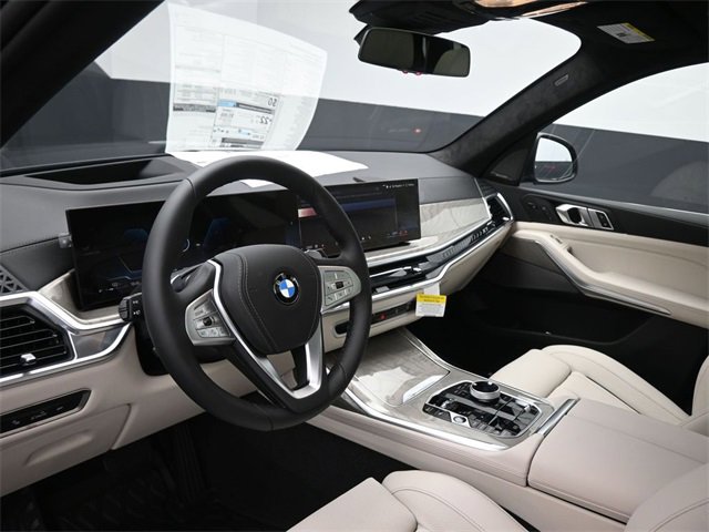 New 2025 BMW X7 xDrive40i w/ Executive Package image 19