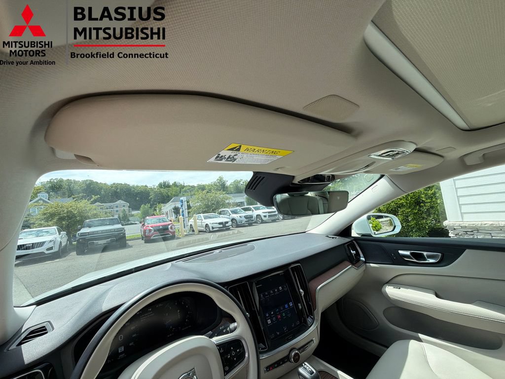 Used 2019 Volvo S60 T5 Momentum w/ Multimedia Package FWD image 40