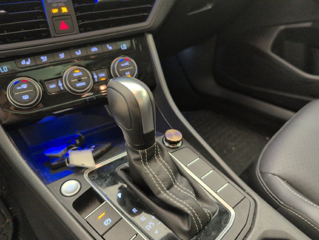 Used 2021 Volkswagen Jetta SEL FWD image 29