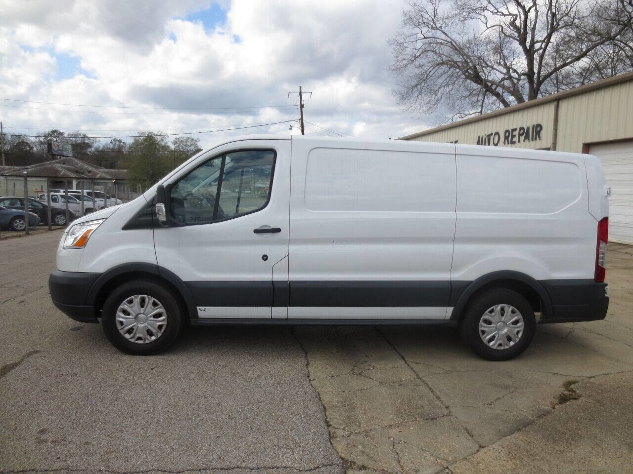 Used 2018 Ford Transit 150 130 Low Roof w/ Exterior Upgrade Package image 1