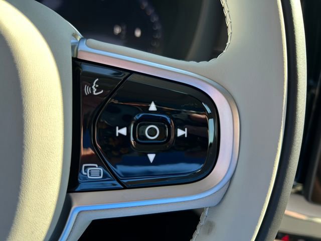 New 2026 Volvo XC60 B5 Ultra w/ Climate Package image 22