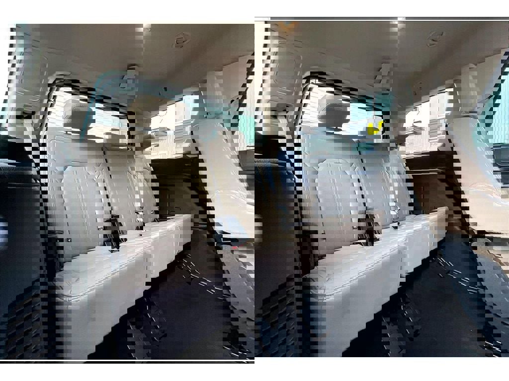 Used 2024 Ford Expedition Limited image 30