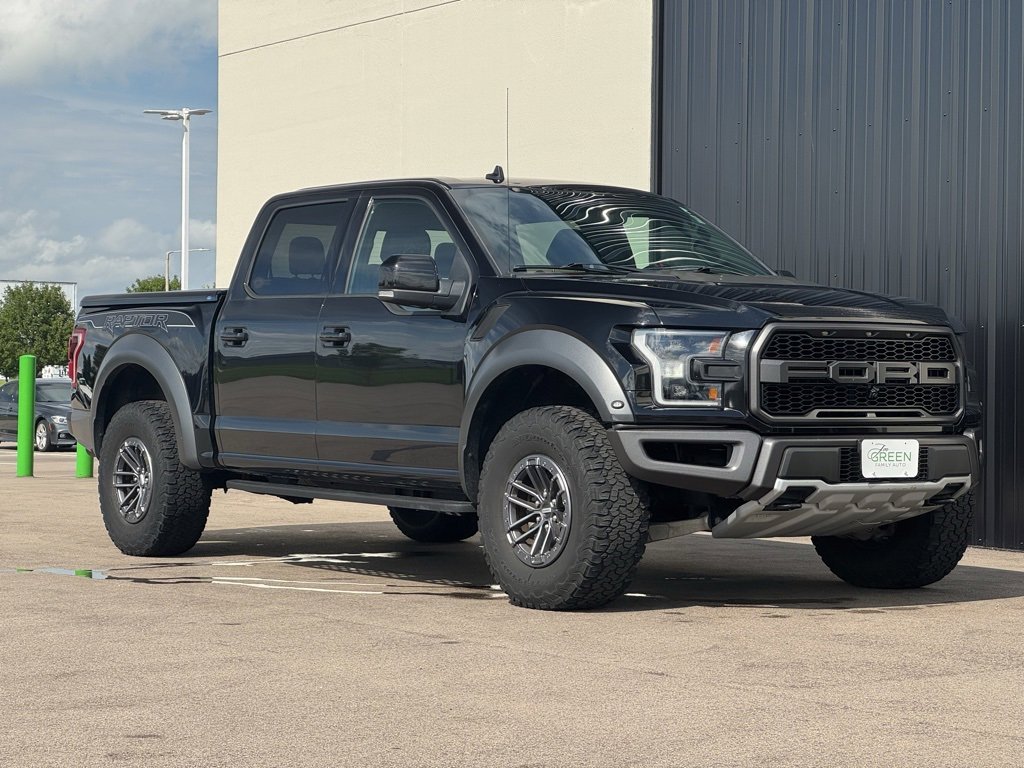 Used 2019 Ford F150 Raptor w/ Equipment Group 802A Luxury image 4
