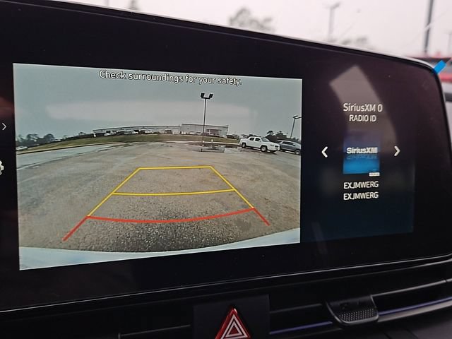 Used 2025 Hyundai Elantra SEL FWD image 15