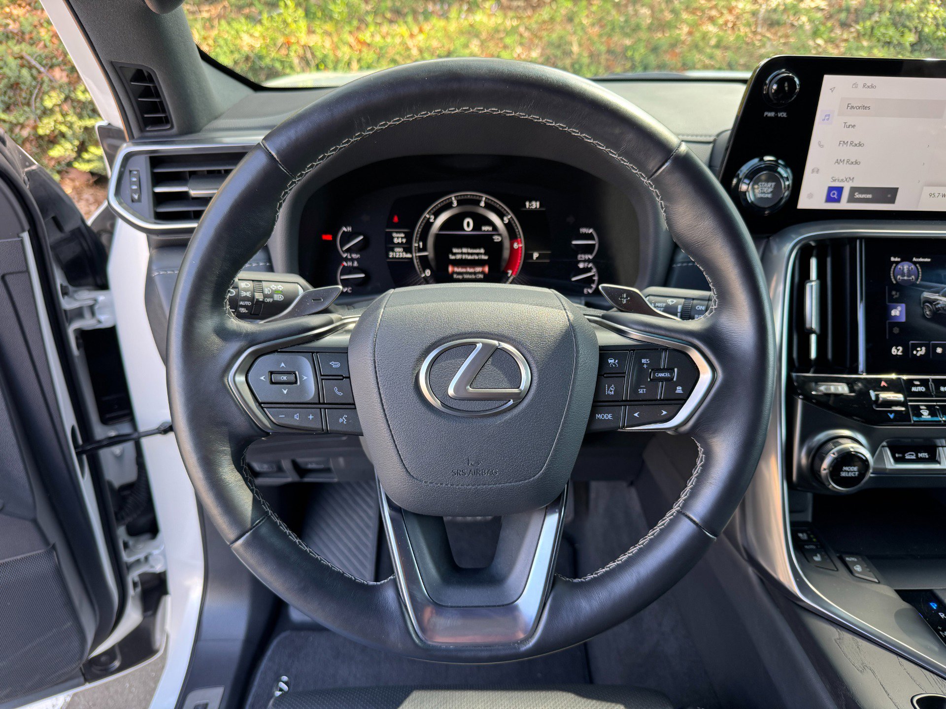 Used 2024 Lexus LX 600 4WD w/ Appearance Package image 26